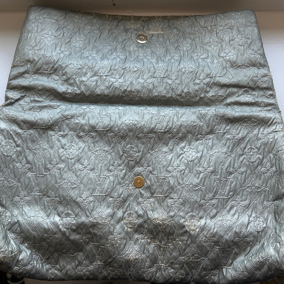 COPY - Louis Vuitton Fold Over purse - Picture 3 of 3